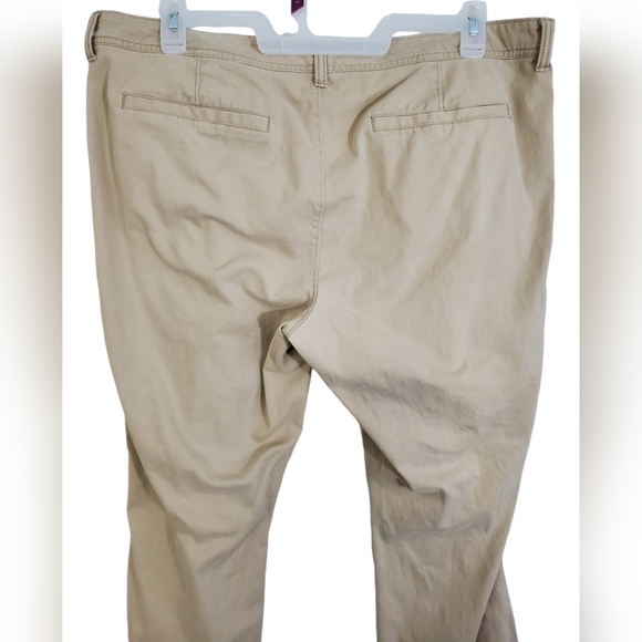 Old Navy The Diva Tan Khaki Pants Women's Size 18 Cotton Blend Pockets Bootcut - Picture 9 of 12
